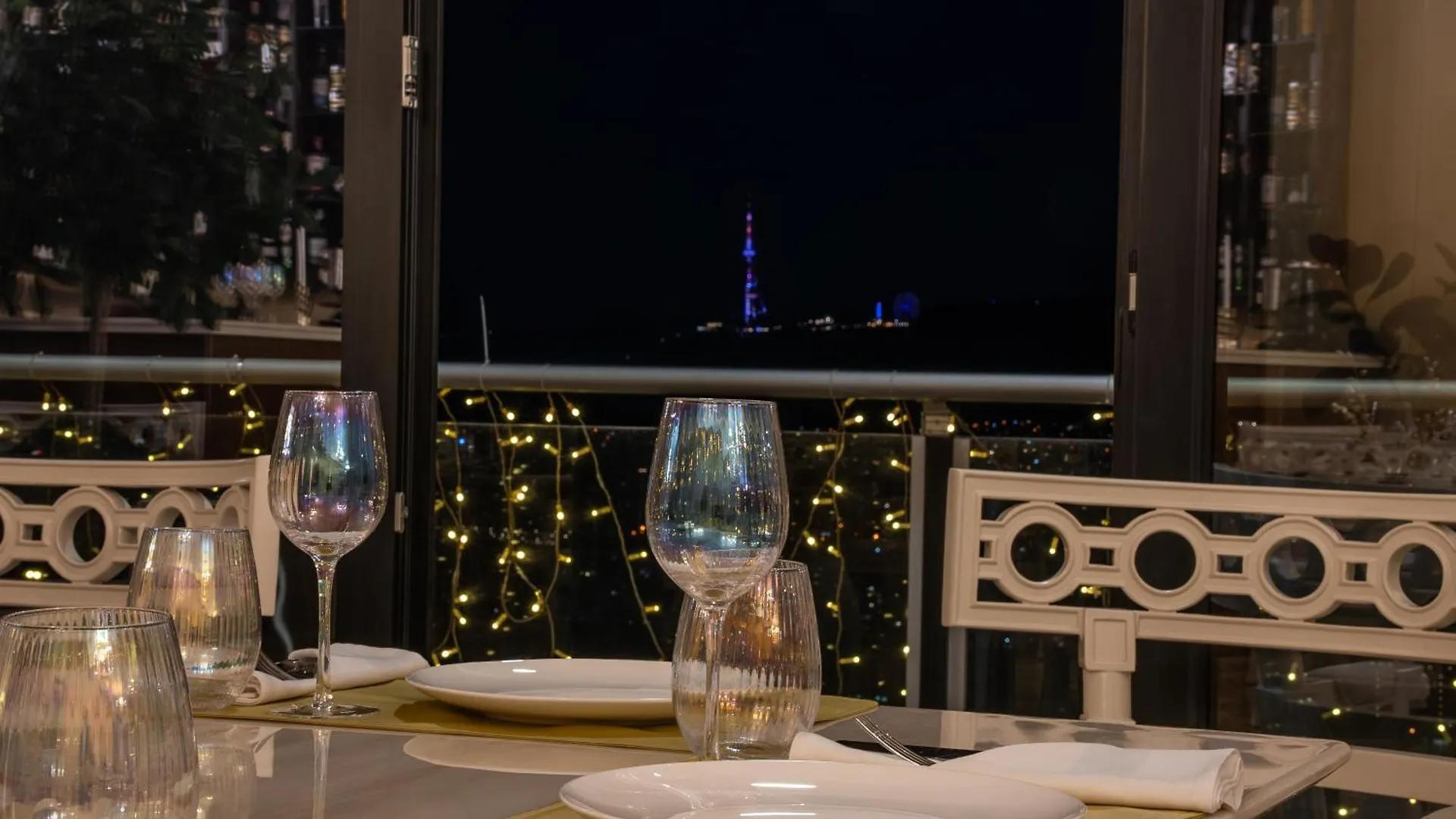Panorama Lisi Grand Hotel تبليسي