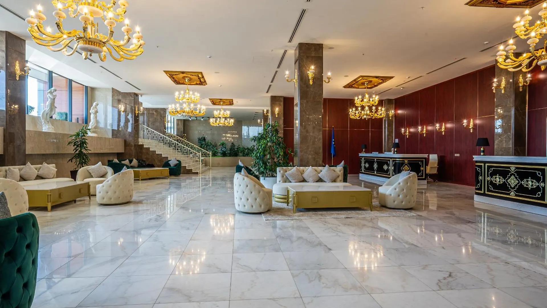 Panorama Lisi Grand Hotel تبليسي