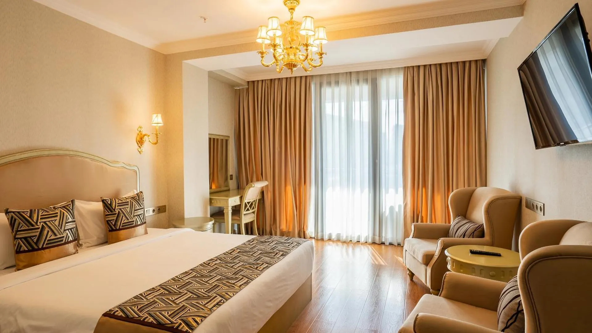 Panorama Lisi Grand Hotel تبليسي 5*,  جورجيا